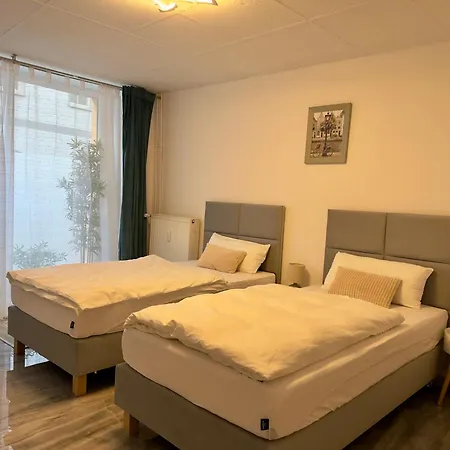 Apartmenthaus Doebeln Zentrum 01 * Дёбельн