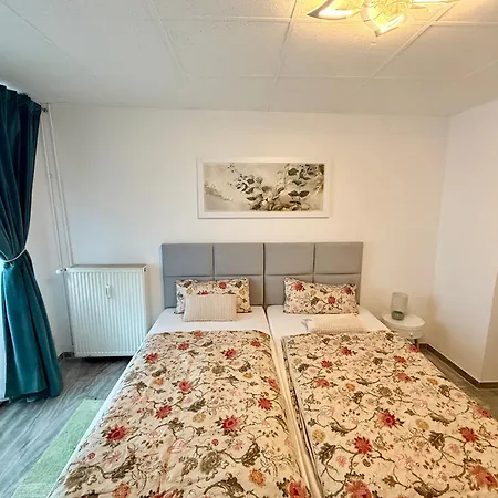 Apartmenthaus Zentrum 01 *