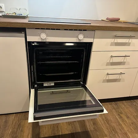 Apartmenthaus Zentrum 01 *