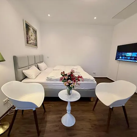 Apartmenthaus Zentrum 01 * Döbeln