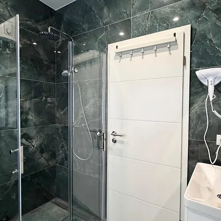 Apartmenthaus Zentrum 01 شقة دوبلن