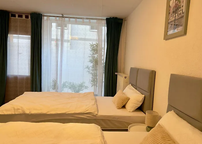 Апартаменты Apartmenthaus Doebeln Zentrum 01