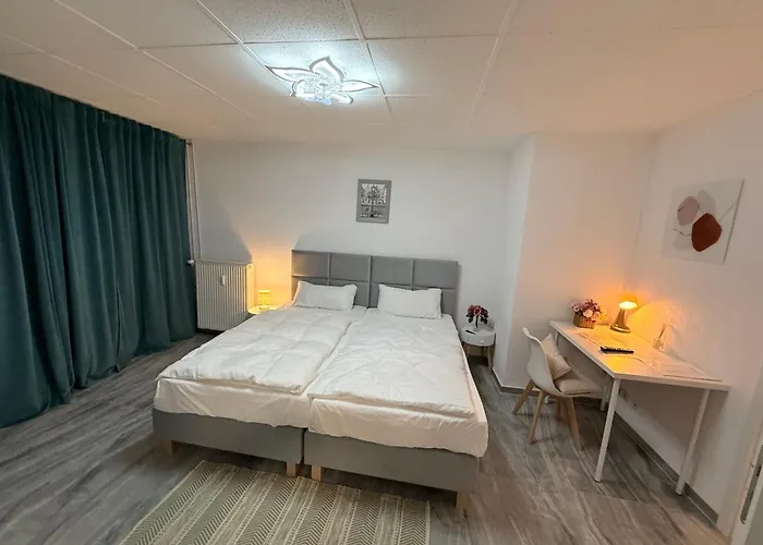 Apartmenthaus Doebeln Zentrum 01 Дёбельн