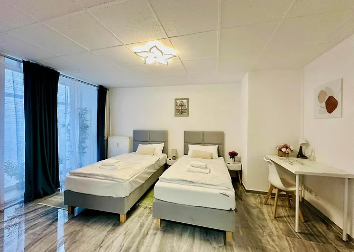 Апартаменты Apartmenthaus Doebeln Zentrum 01